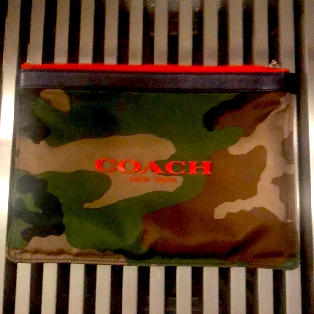 Men’s Coach Zip Pouch, Like new!